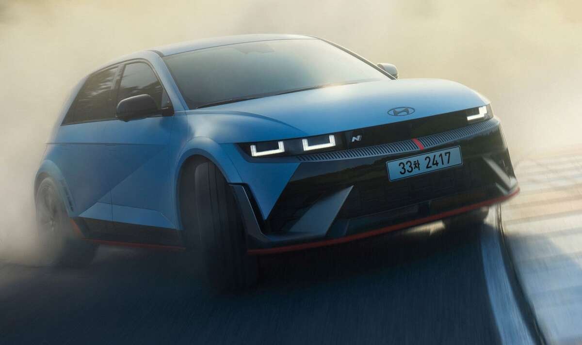 الكشف عن سيارة Hyundai Ioniq 5 N لعام 2025 – مُحسِّن N Drift Optimizer الجديد ذو 10 مراحل، و”ناقلات الحركة” المحسنة، ومجموعة أكثر قياسية الكشف عن سيارة Hyundai Ioniq 5 N لعام 2025 – مُحسِّن N Drift Optimizer الجديد ذو 10 مراحل، و”ناقلات الحركة” المحسنة، ومجموعة أكثر قياسية