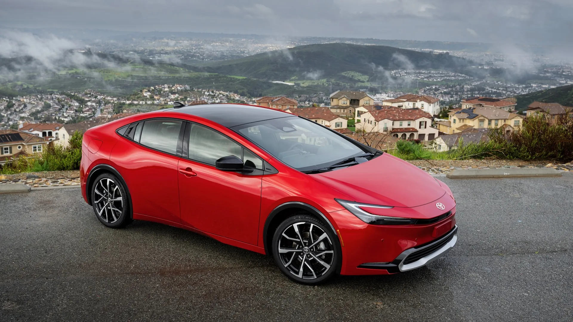تتبنى سيارة تويوتا بريوس Plug-In Hybrid موديل 2025 اصطلاح تسمية جديدًا تتبنى سيارة تويوتا بريوس Plug-In Hybrid موديل 2025 اصطلاح تسمية جديدًا