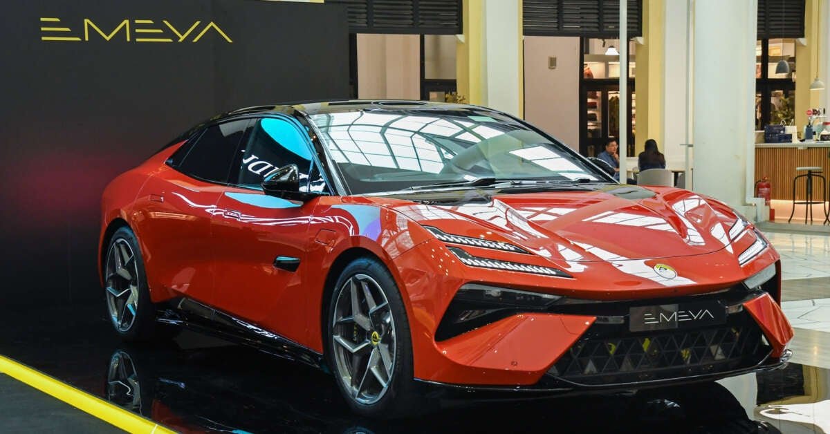 استمتع بأداء أنيق مع سيارتي Lotus Eletre وEmeya في Gurney Paragon، بينانج حتى 22 سبتمبر
