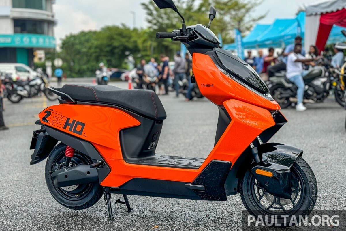 ZEEHO masuk pasaran Malaysia – lancar skuter elektrik AE4 3 kW، jarak gerak 63 كم، harga RM6,999 ZEEHO masuk pasaran Malaysia – lancar skuter elektrik AE4 3 kW، jarak gerak 63 كم، harga RM6,999
