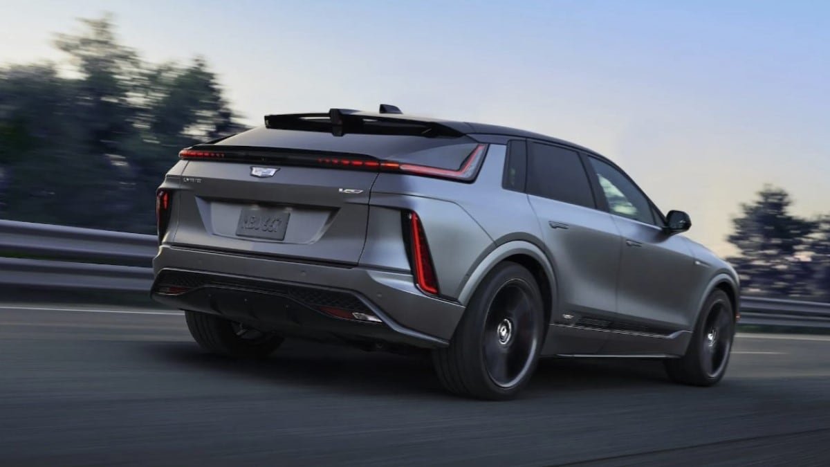 كاديلاك Lyriq-V عالية الأداء قادمة – كتاب كيلي الأزرق