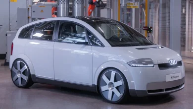تعيد سيارة Audi A2 E-Tron Restomod EV مزج سيارة المدينة ذات التفكير المستقبلي