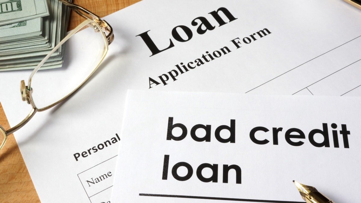 يستشهد الفيدراليون بالإعلانات المضللة والرسوم الكاذبة في قروض السيارات يستشهد الفيدراليون بالإعلانات المضللة والرسوم الكاذبة في قروض السيارات