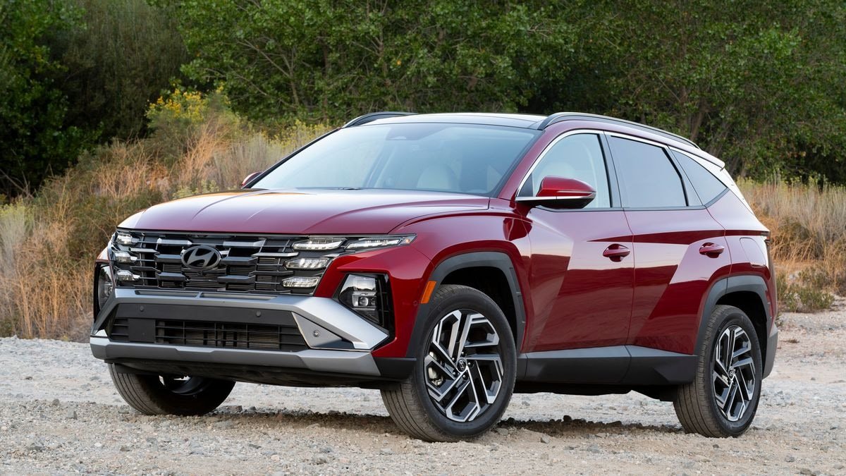 2025 Hyundai Tucson vs. 2025 Subaru Crosstrek مقارنة 2025 Hyundai Tucson vs. 2025 Subaru Crosstrek مقارنة