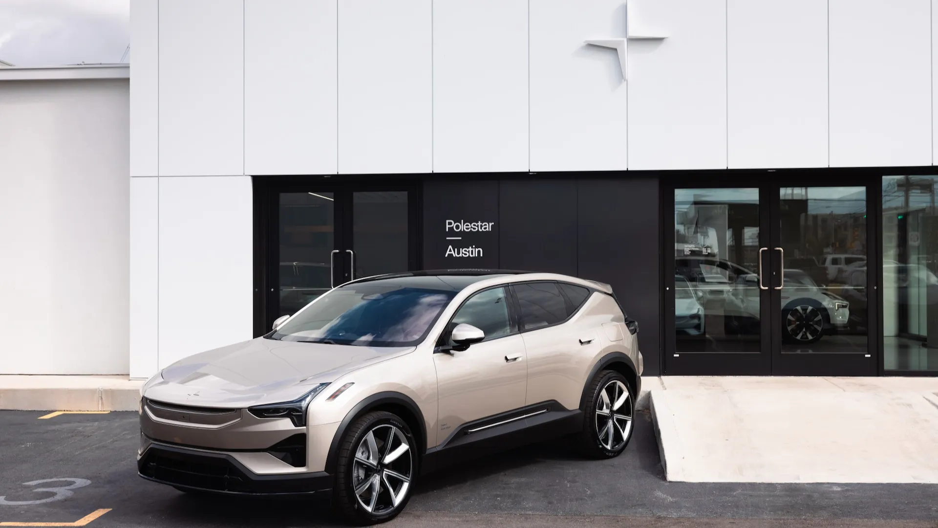 تقدم Polestar أول سيارات كهربائية للعلامة التجارية غير مصنوعة في الصين تقدم Polestar أول سيارات كهربائية للعلامة التجارية غير مصنوعة في الصين