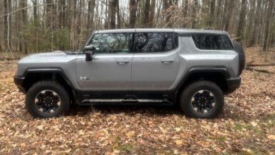 قيادة 2025 GMC Hummer EV SUV