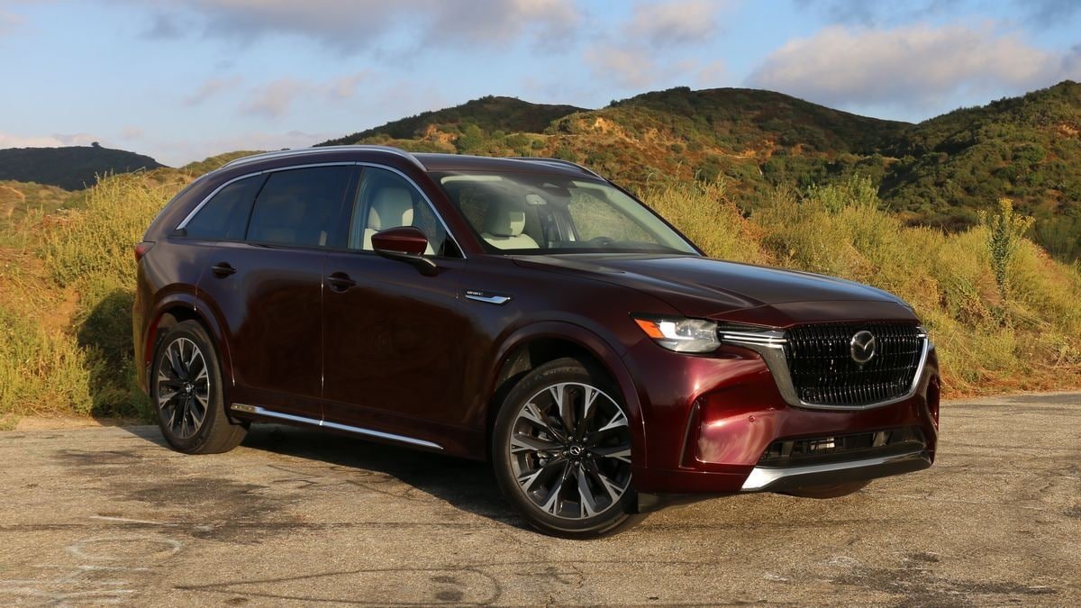 2025 Mazda CX-90 مقابل 2025 مقارنة Kia Telluride 2025 Mazda CX-90 مقابل 2025 مقارنة Kia Telluride