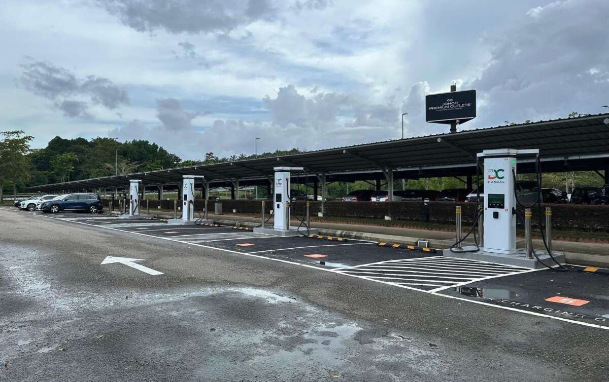 تخطط Johor Premium Outlets للحصول على 500 نقطة شحن ، أولاً في جنوب شرق آسيا لتقديم شاحن 1 ميجاوات تخطط Johor Premium Outlets للحصول على 500 نقطة شحن ، أولاً في جنوب شرق آسيا لتقديم شاحن 1 ميجاوات