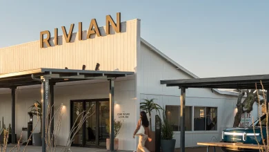 تيسلا ، شبكات شحن Rivian لديها مشاكل أقل بكثير