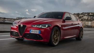 2025 Alfa Romeo Giulia مقابل 2025 Genesis G70 مقارنة