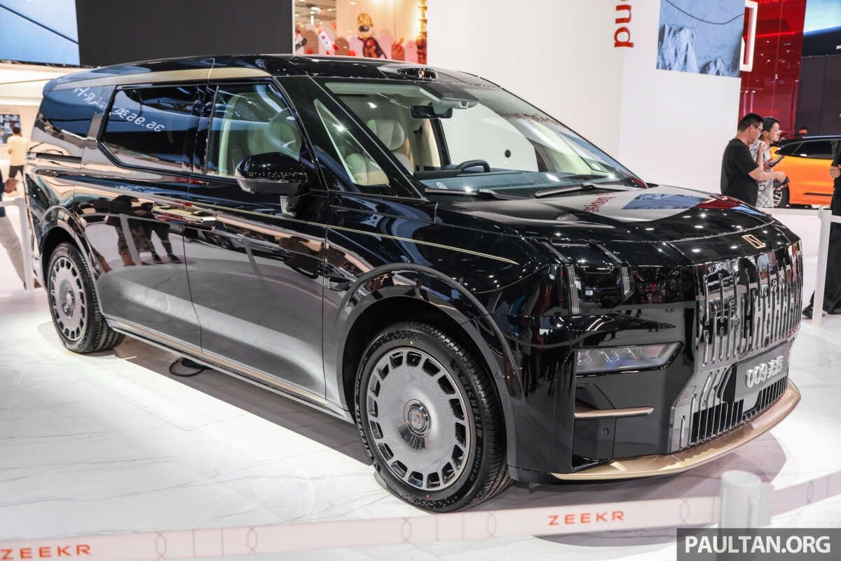 Zeekr 009 Collector’s Edition Di Shanghai-MPV EV Mewah Empat-Tempat Duduk Dengan Saduran Emas