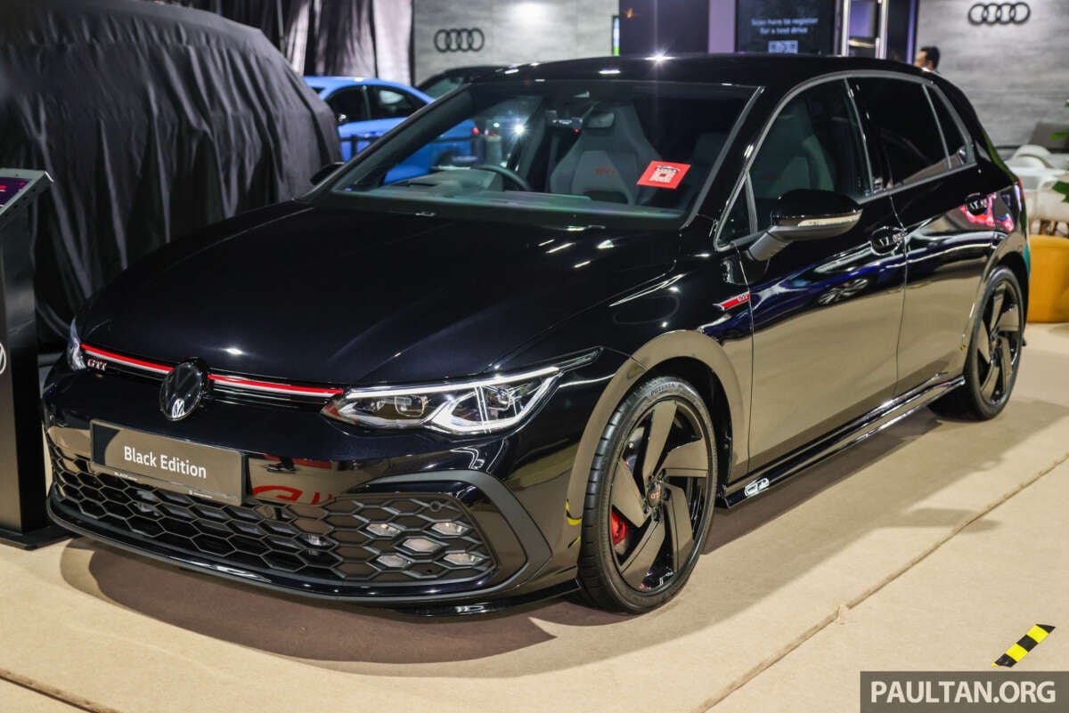 Volkswagen Golf GTI Black Edition لاول مرة – عجلات مظلمة ، Tint ، DashCam ، خدمة مجانية لمدة 7 سنوات ، RM245K Volkswagen Golf GTI Black Edition لاول مرة – عجلات مظلمة ، Tint ، DashCam ، خدمة مجانية لمدة 7 سنوات ، RM245K