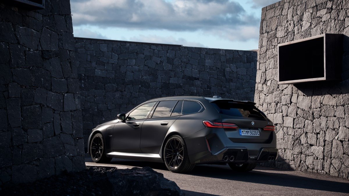 التقرير: سيدان BMW M5 Obselling Sedan التقرير: سيدان BMW M5 Obselling Sedan