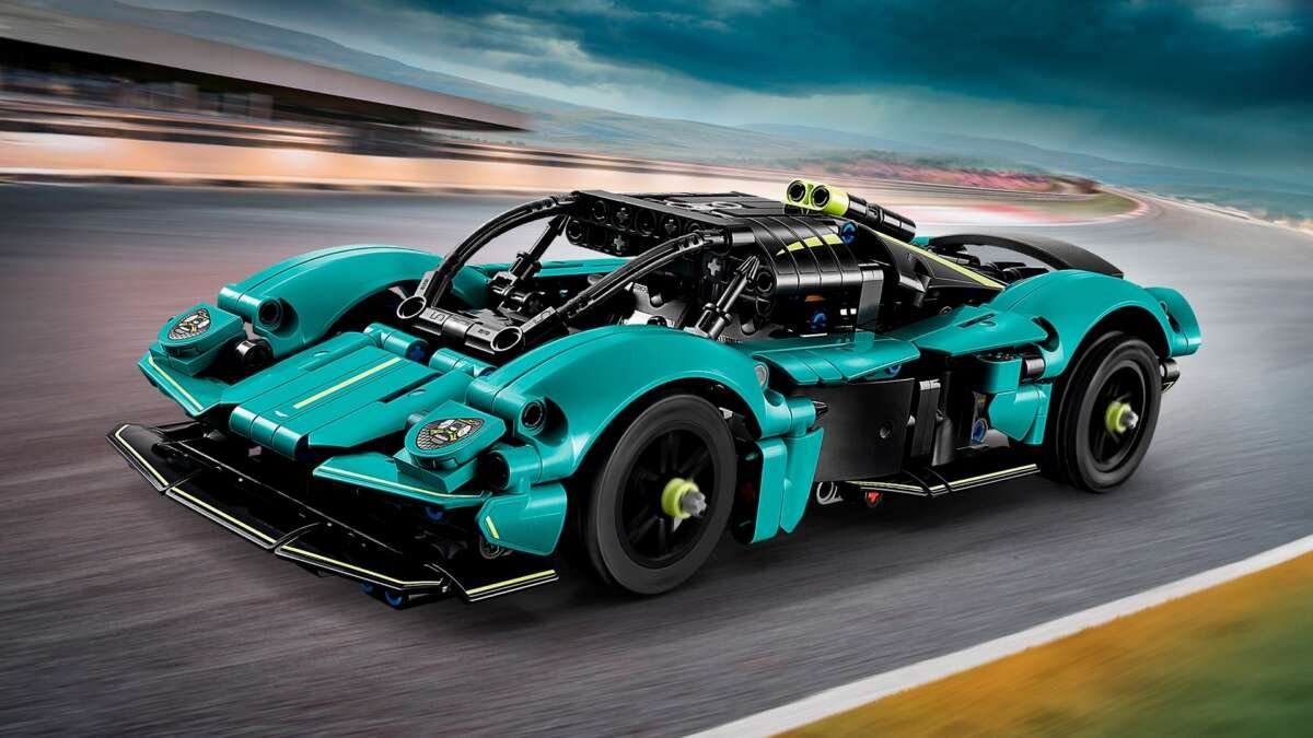 LEGO Technic 42208 أستون مارتن فالكيري – أبواب Gullwing الوظيفية ، محرك V12 مفصل ، 707 قطعة LEGO Technic 42208 أستون مارتن فالكيري – أبواب Gullwing الوظيفية ، محرك V12 مفصل ، 707 قطعة